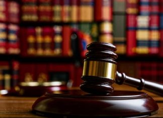 Судья обязал SEC выплатить $1,8 млн судебных издержек SEC