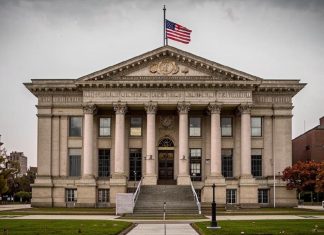 BitMEX виновна в нарушении Закона о банковской тайне BitMEX